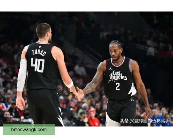 洛杉矶快船以112比104击败洛杉矶湖人 展现强劲实力晋级季后赛